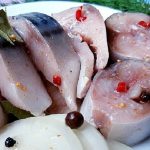 Свинина целым куском на сковороде: мягкое мясо без духовки